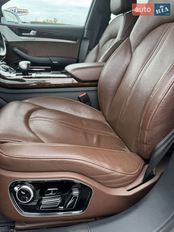 Седан Audi A8 2013 в Києві