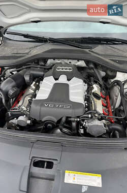 Седан Audi A8 2013 в Киеве