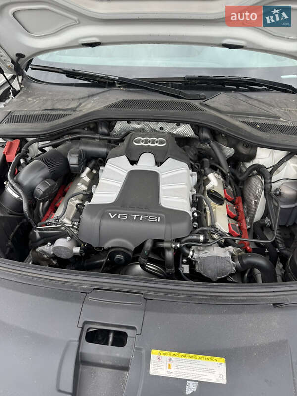 Седан Audi A8 2013 в Києві