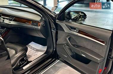Седан Audi A8 2013 в 