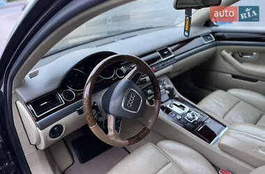 Седан Audi A8 2004 в 