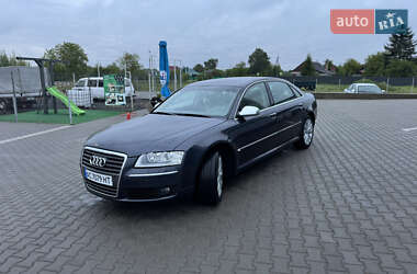Седан Audi A8 2004 в 