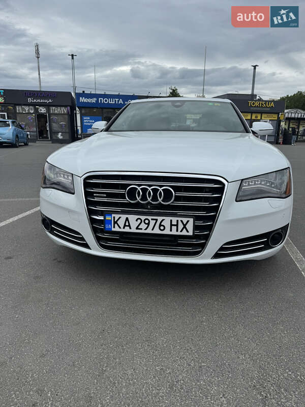 Седан Audi A8 2013 в 