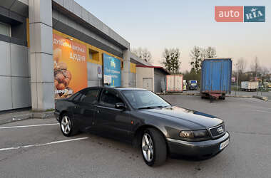 Седан Audi A8 1996 в 