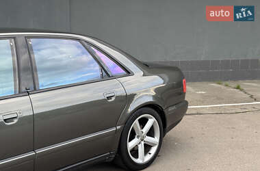 Седан Audi A8 1996 в 