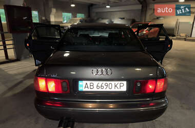 Седан Audi A8 1996 в 