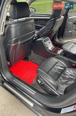 Седан Audi A8 2004 в 