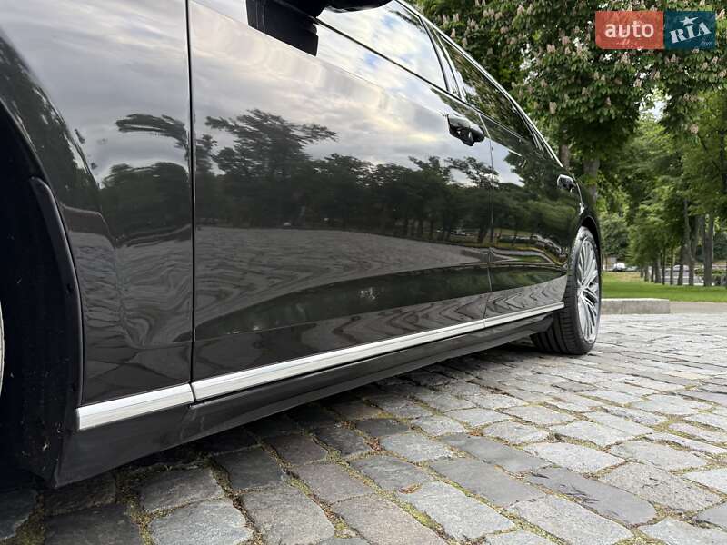 Седан Audi A8 2021 в Киеве
