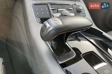 Седан Audi A8 2013 в 