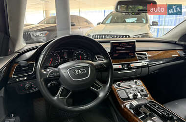 Седан Audi A8 2013 в 
