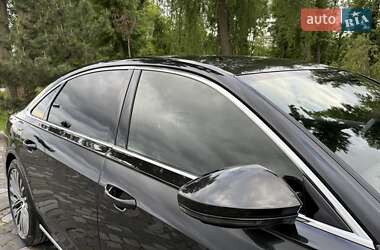 Седан Audi A8 2021 в 