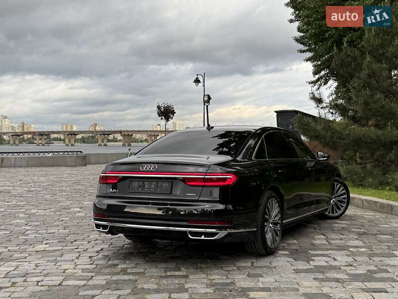 Седан Audi A8 2021 в Киеве