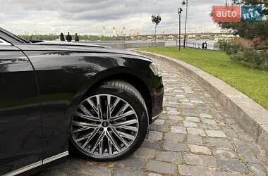Седан Audi A8 2021 в 