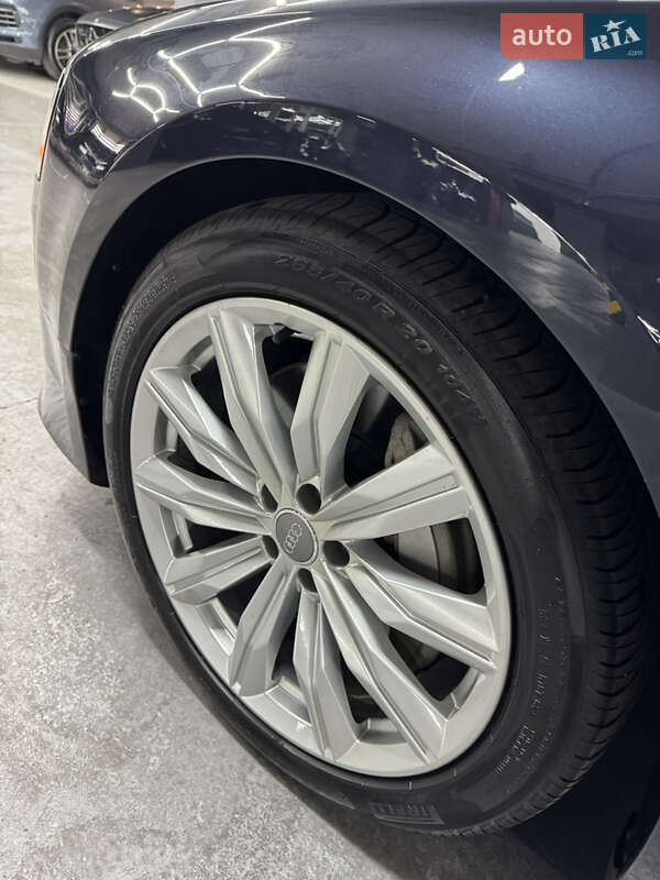 Седан Audi A8 2016 в Одессе