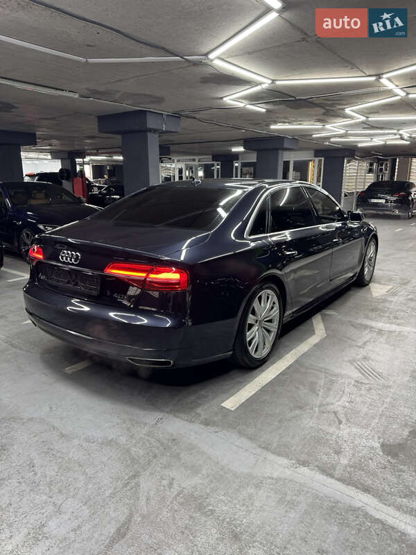 Седан Audi A8 2016 в Одессе