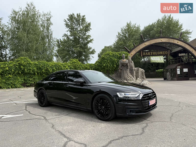Седан Audi A8 2019 в Дніпрі