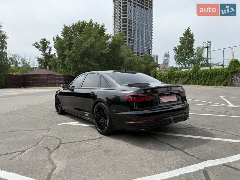 Седан Audi A8 2019 в Дніпрі