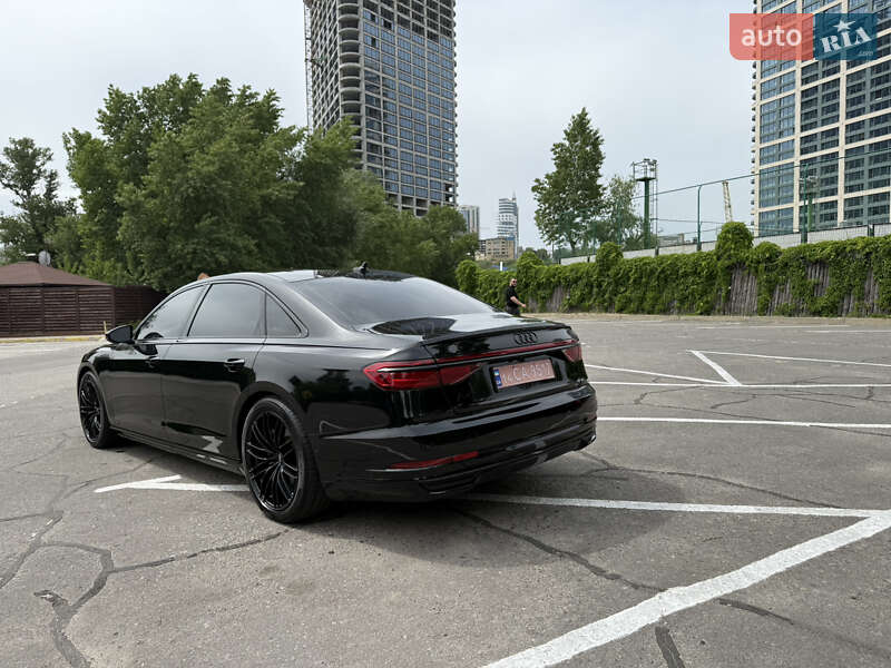 Седан Audi A8 2019 в Дніпрі