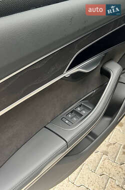 Седан Audi A8 2019 в 