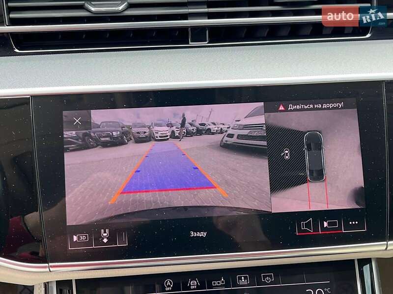 Седан Audi A8 2018 в Львові