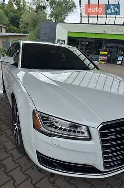 Седан Audi A8 2015 в 
