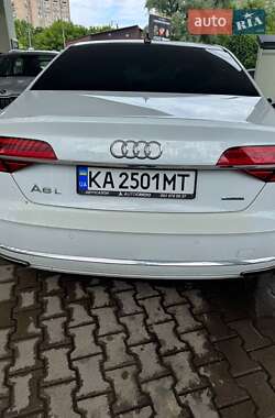 Седан Audi A8 2015 в 