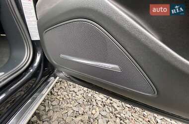 Седан Audi A8 2012 в 