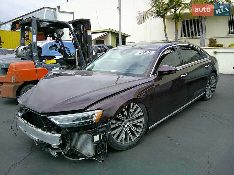 Седан Audi A8 2018 в 