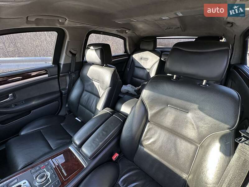 Седан Audi A8 2007 в Львові