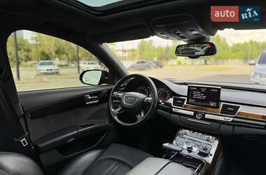 Седан Audi A8 2015 в 