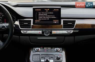 Седан Audi A8 2015 в 
