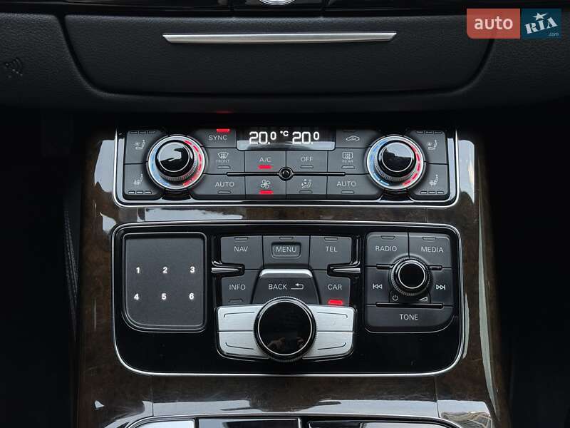 Седан Audi A8 2015 в Дніпрі
