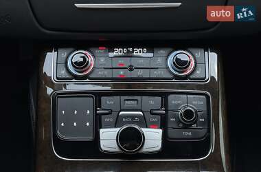 Седан Audi A8 2015 в 
