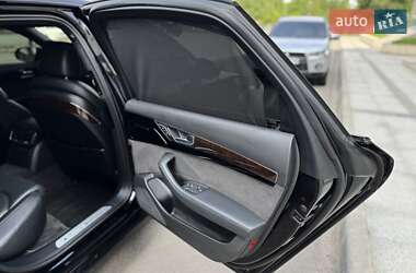 Седан Audi A8 2015 в 
