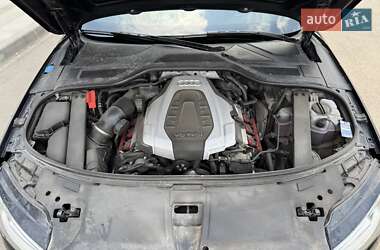 Седан Audi A8 2015 в 