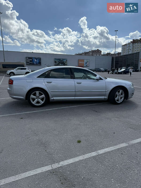 Седан Audi A8 2009 в Івано-Франківську