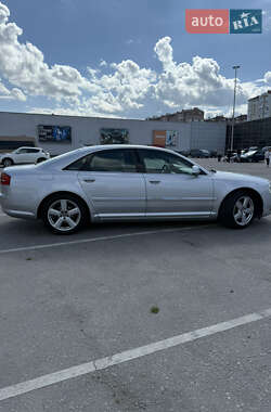 Седан Audi A8 2009 в 