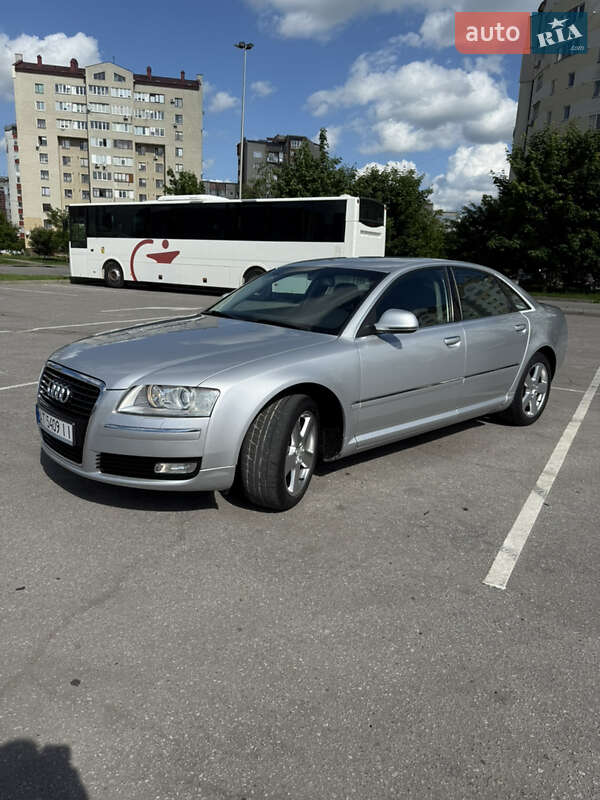 Седан Audi A8 2009 в Івано-Франківську