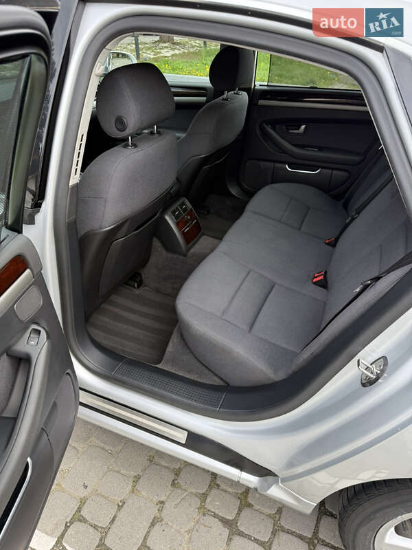 Седан Audi A8 2009 в Івано-Франківську