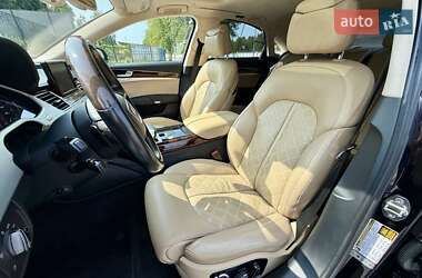 Седан Audi A8 2013 в 