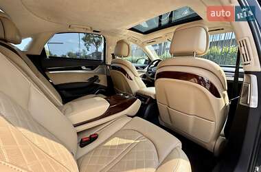 Седан Audi A8 2013 в 