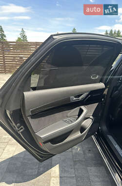 Седан Audi A8 2015 в 