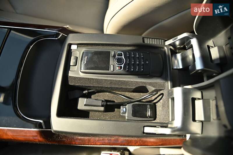 Седан Audi A8 2010 в Рівному