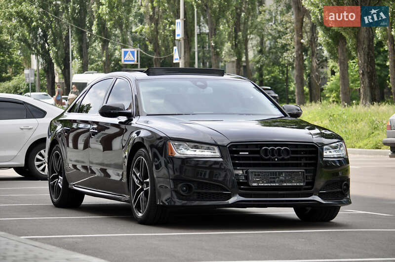 Седан Audi A8 2017 в Киеве