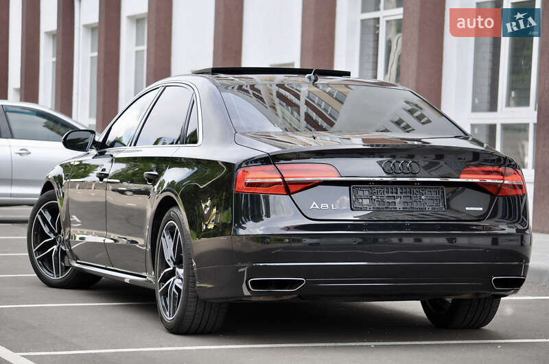 Седан Audi A8 2017 в Киеве