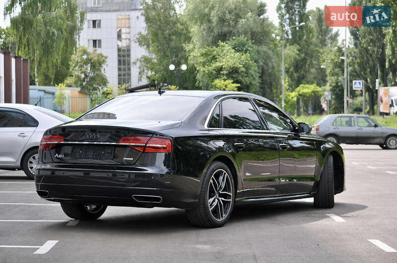 Седан Audi A8 2017 в Киеве