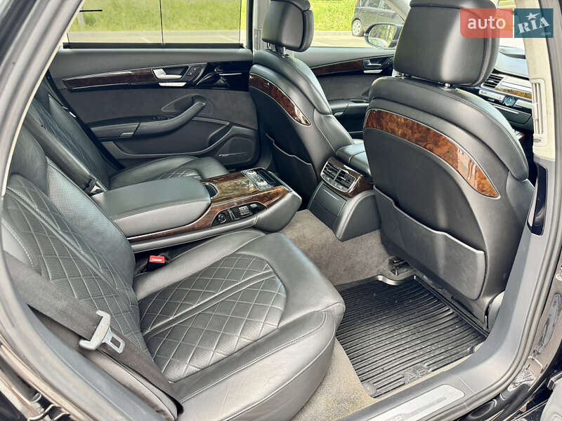 Седан Audi A8 2017 в Киеве