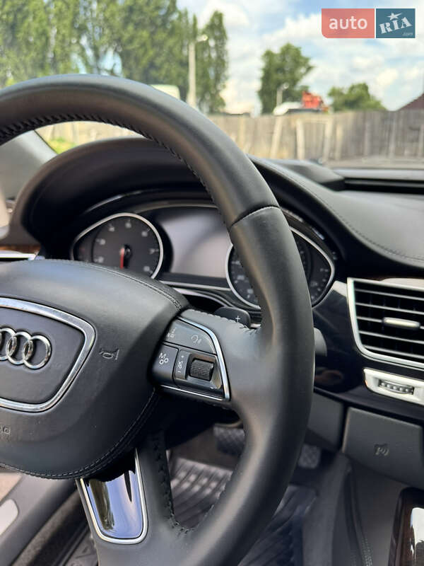 Седан Audi A8 2017 в Киеве