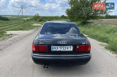 Седан Audi A8 1998 в 