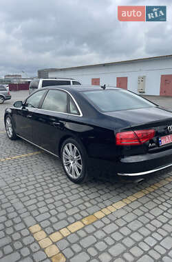 Седан Audi A8 2013 в 
